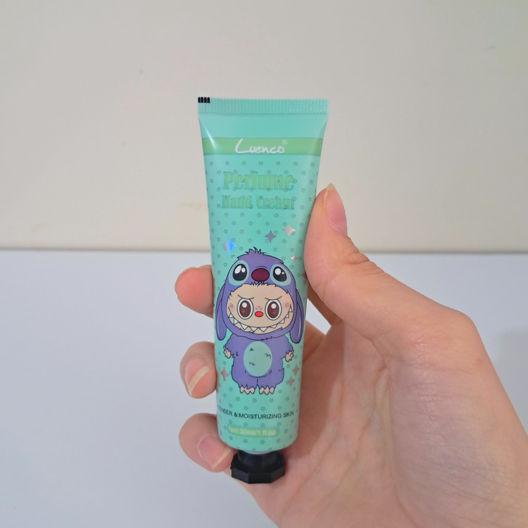 باکس لوازم آرایشی سبز / باکس هدیه/ باکس سوپرایز / باکس روز دختر / باکس کادو تولد / ولنتاین / باکس سالگرد / باکس اقتصادی / آرایشی